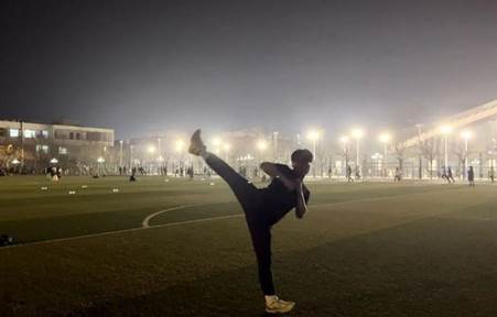 b81ede3e3f3a0bd705db6d69b7ade040